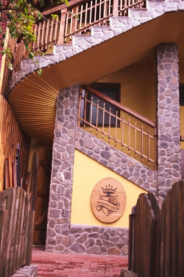 Отель Pension Brasovu Vechi Брашов-12