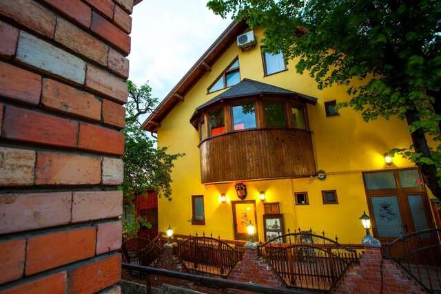 Отель Pension Brasovu Vechi Брашов-13